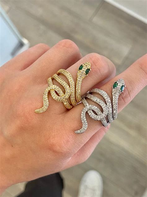 anello serpente versace